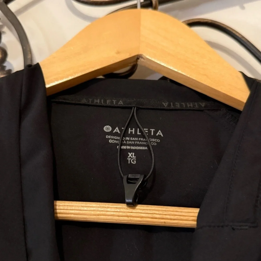 Athleta Limitless Luxe Water-Repellent Windbreaker Stowaway Hood Jacket Black XL - Picture 7 of 11